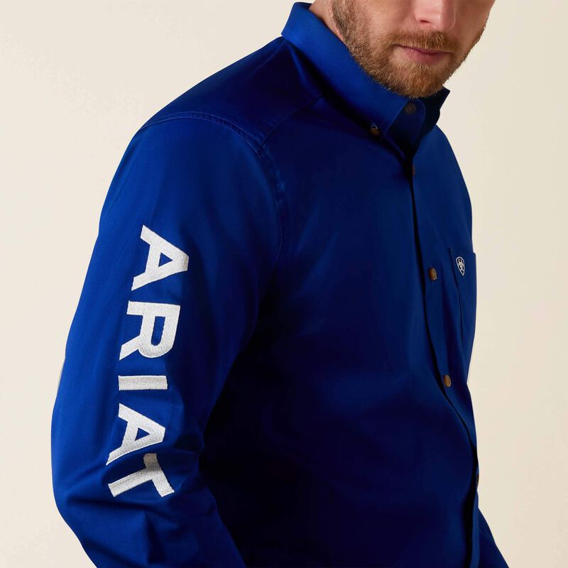 ARIAT Men's Team Logo Twill Classic Fit Shirt 10017498