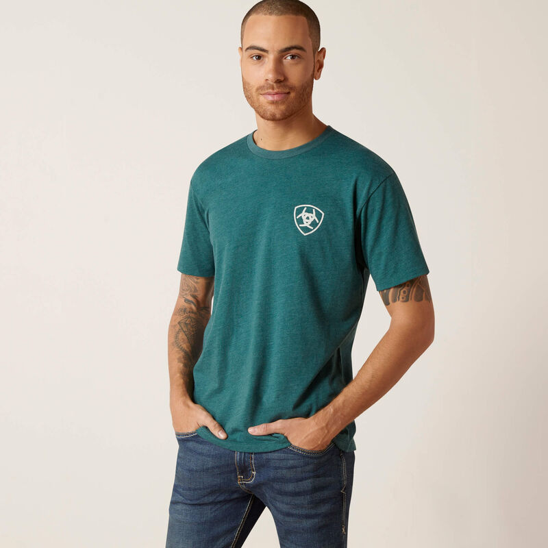 Camiseta de manga corta con logotipo gráfico en verde bosque y blanco suave para hombre de ARIAT 10047612 