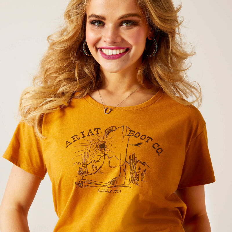 ARIAT Women's Bootscape T-Shirt 10047638