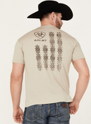 Camiseta gráfica de manga corta con el logotipo de la bandera de Zuni para hombre de ARIAT 10047888