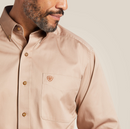 ARIAT Men's Solid Twill Classic Fit Shirt 10000505