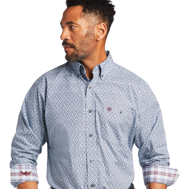 ARIAT Men's  Relentless Indomitable Stretch Classic Fit Shirt 10029215