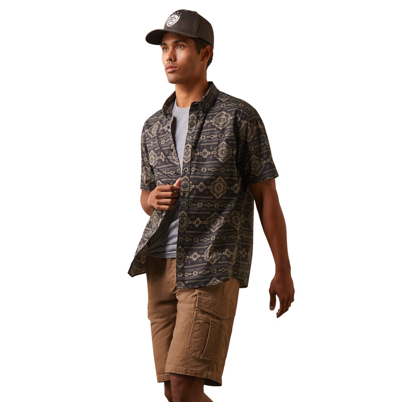 ARIAT Men's Wrinkle Resist Serape Island Stretch Modern Fit Shirt 10043705